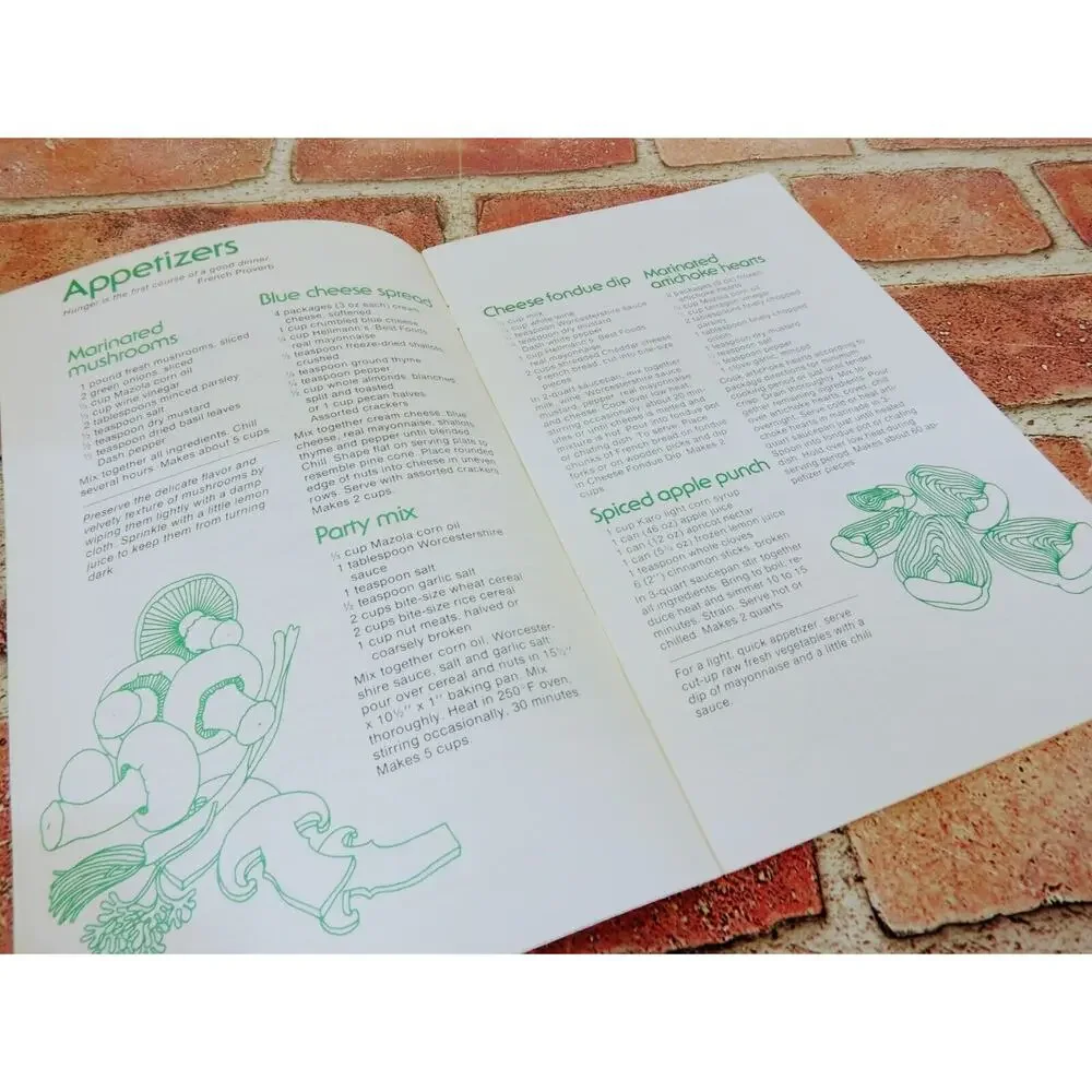 VTG Simply Good Cooking 101 Recipes to Enjoy and Share Booklet Cookbook Mazola +
